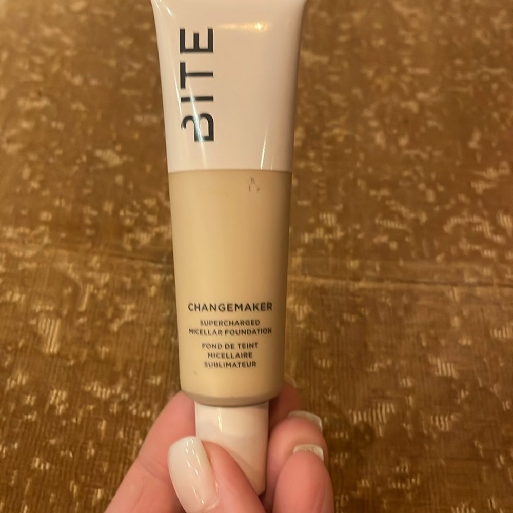 Bite beauty changemaker supercharged foundation L30